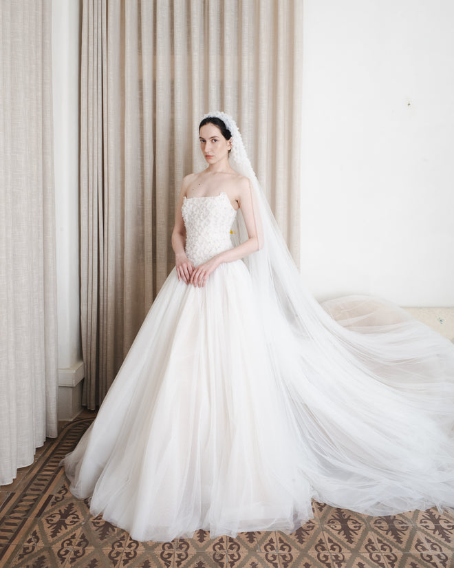ECLAT GOWN