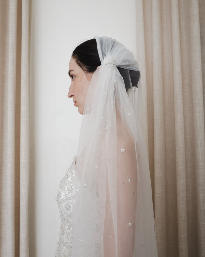 CHARM VEIL