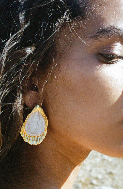OYSTER EARRINGS