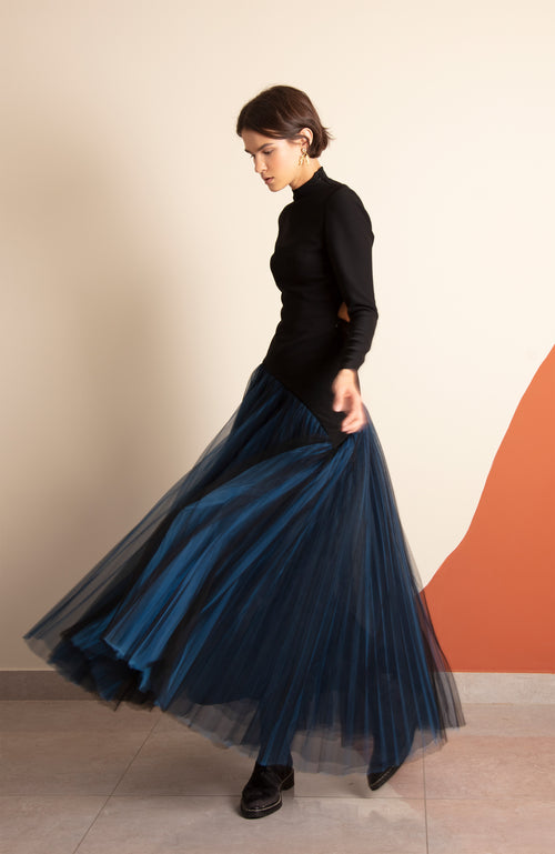 REFLECTION GOWN
