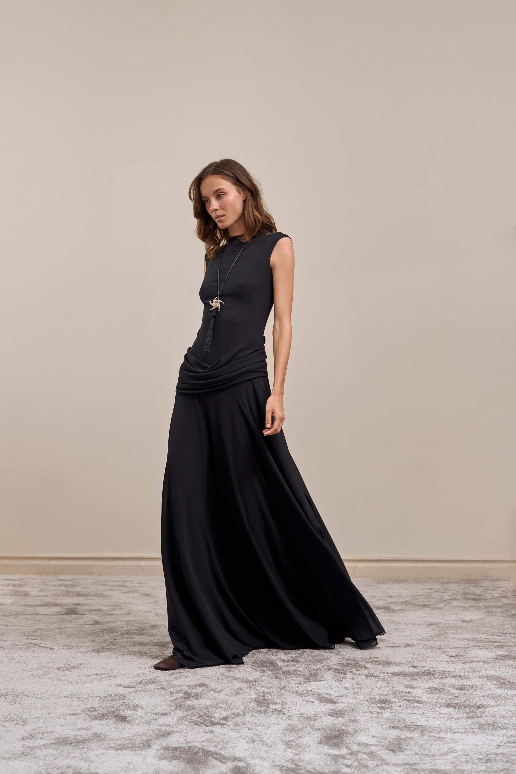 LINE GOWN