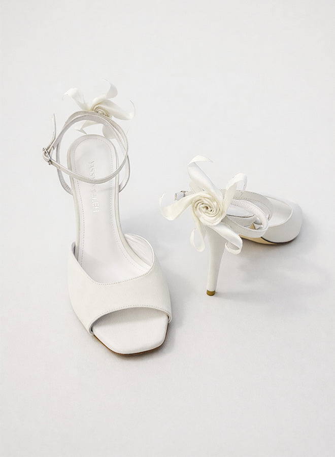 BALANCE HEELS