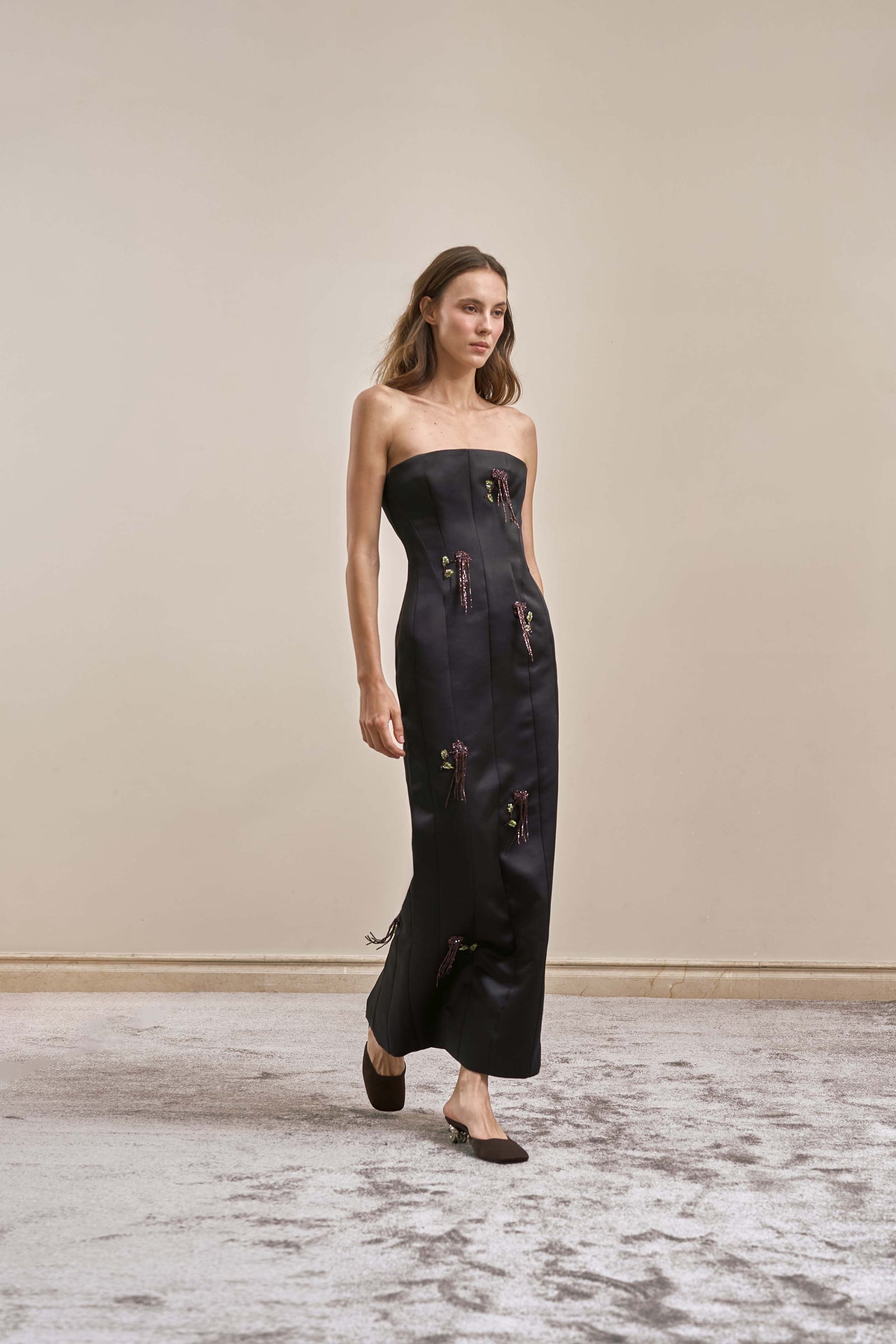 AXIS GOWN
