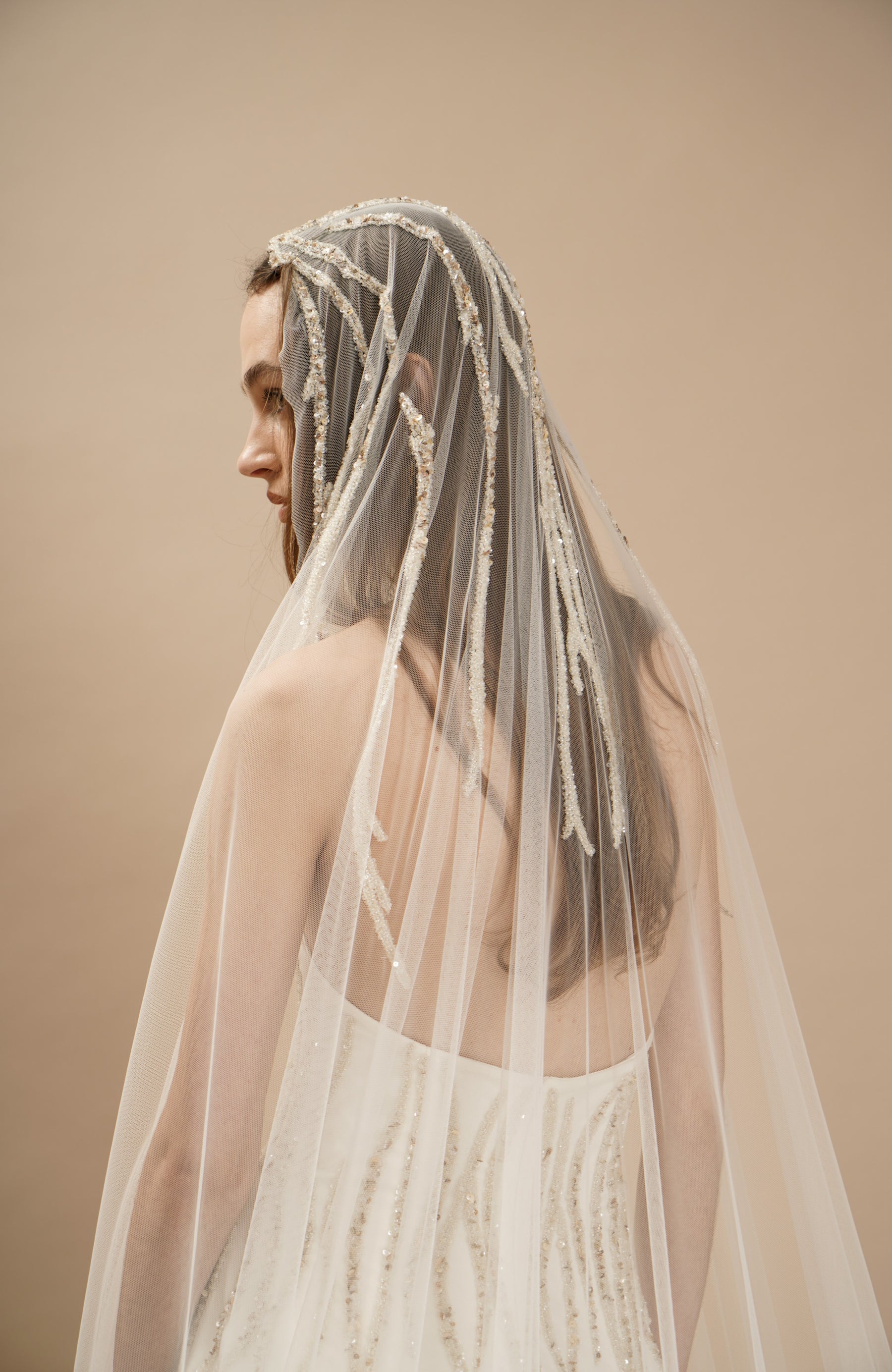 FLOW GOWN
