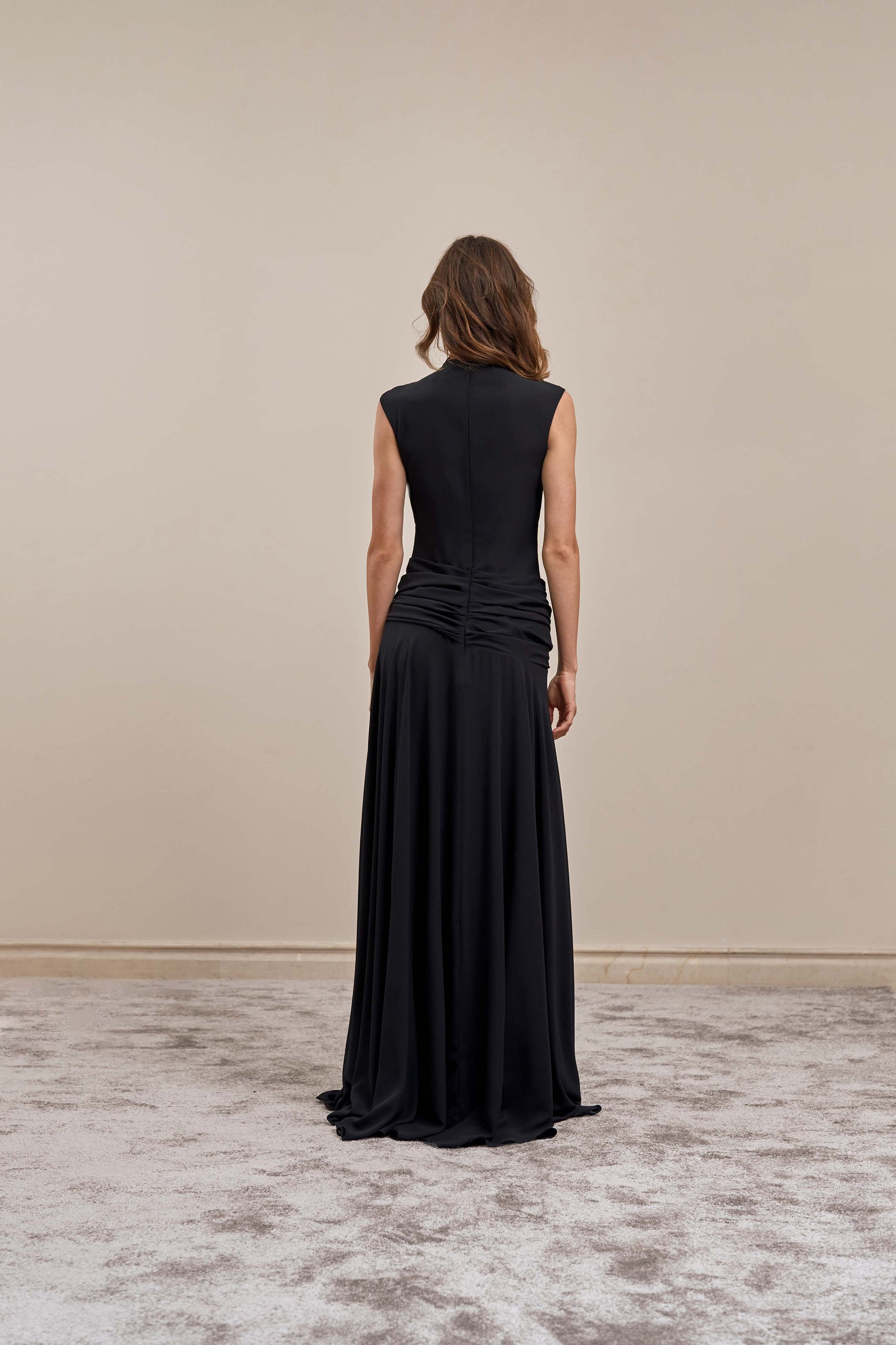 LINE GOWN