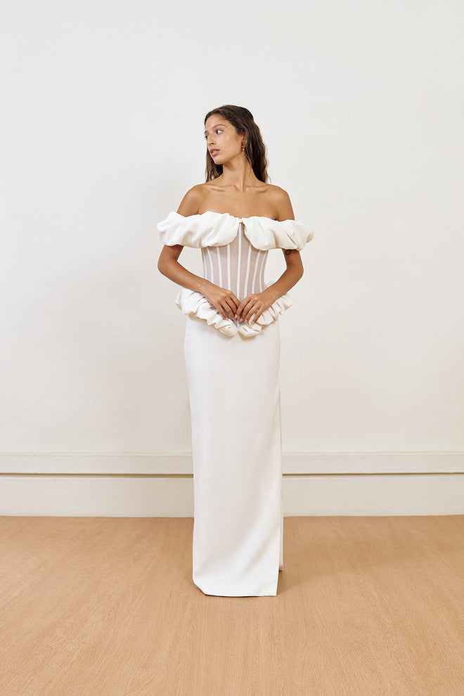 STRUCTURED GOWN