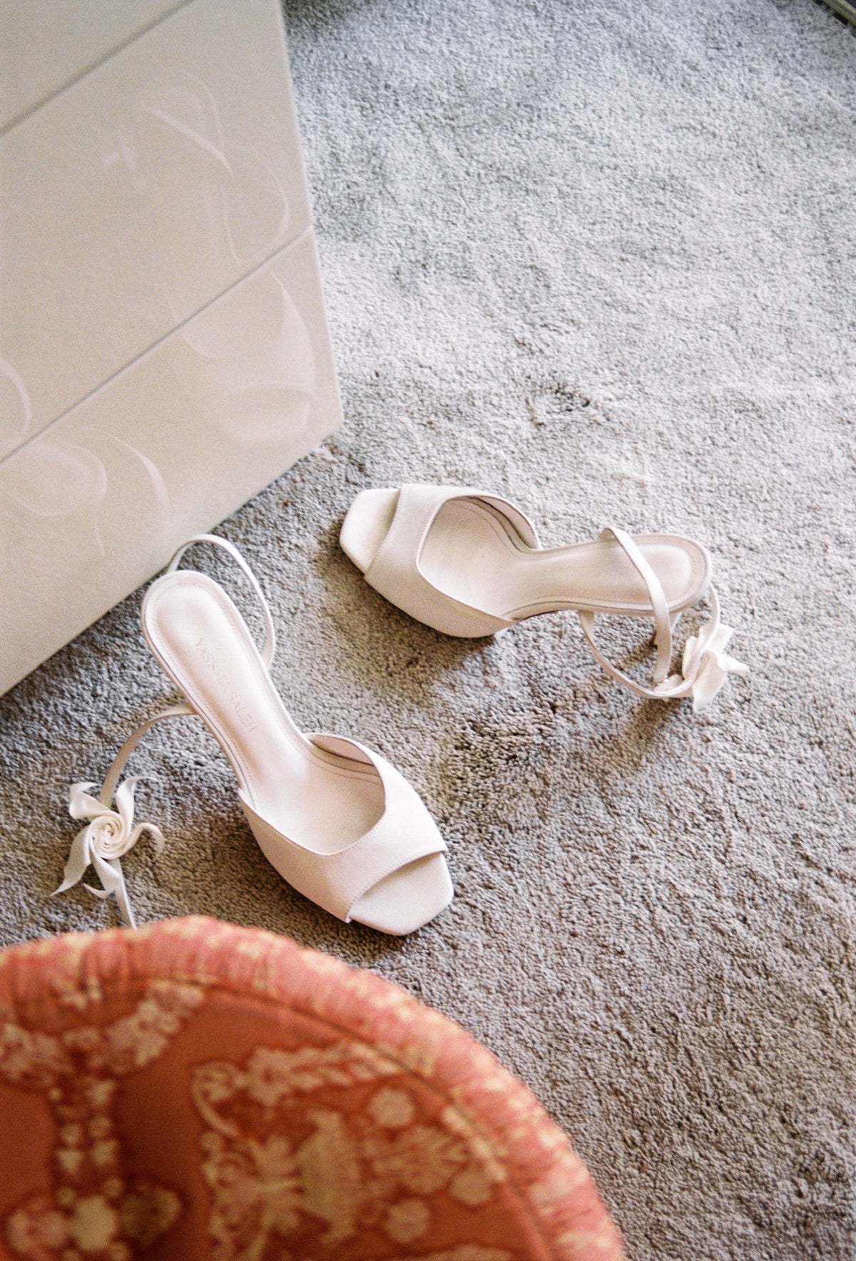 BALANCE HEELS