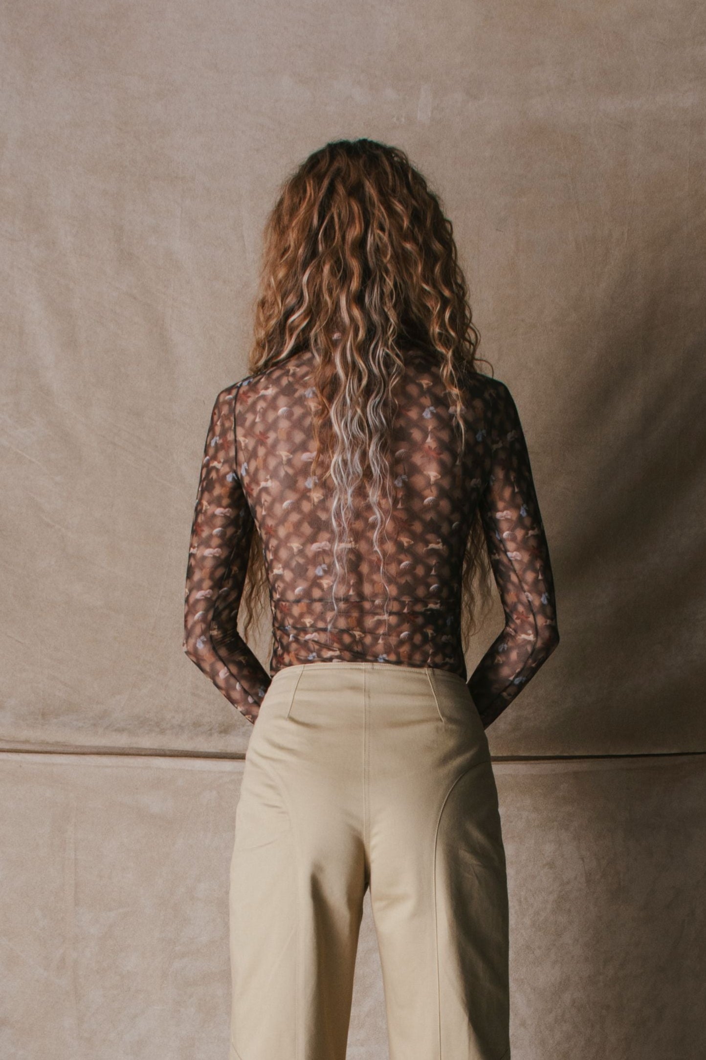 LA REVERIE TATTOO TOP