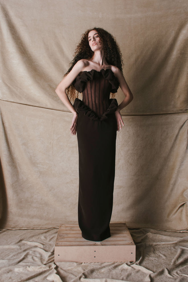 STRUCTURED GOWN