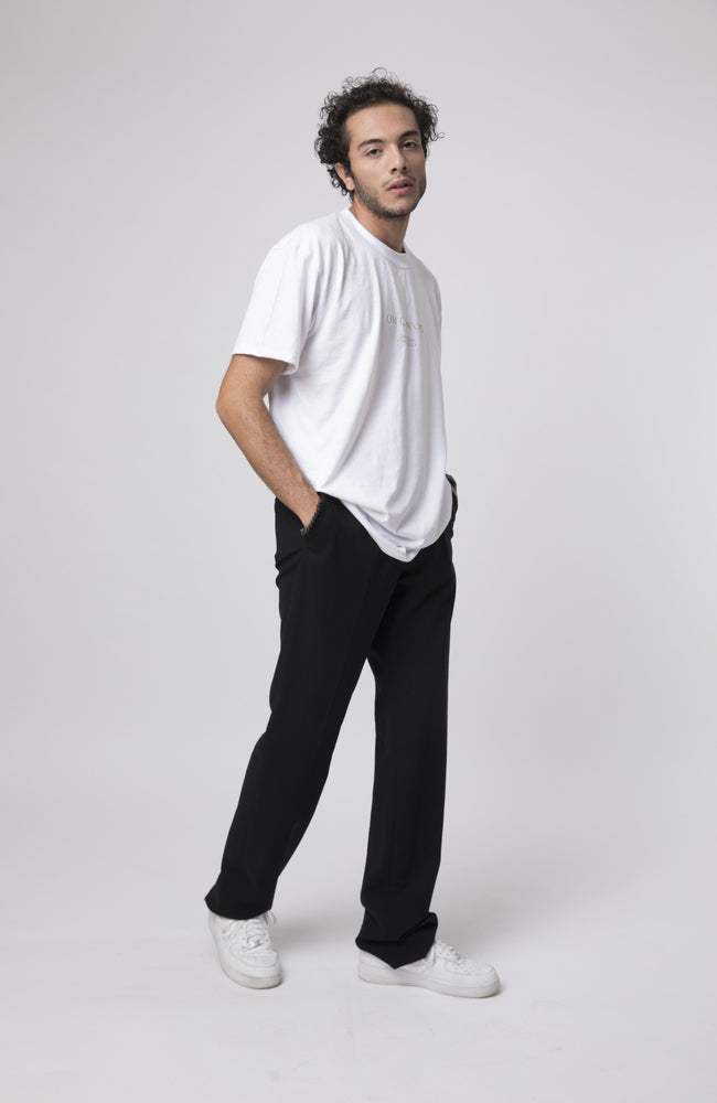 ON CANVAS 2nd EDITION UNISEX T-SHIRT